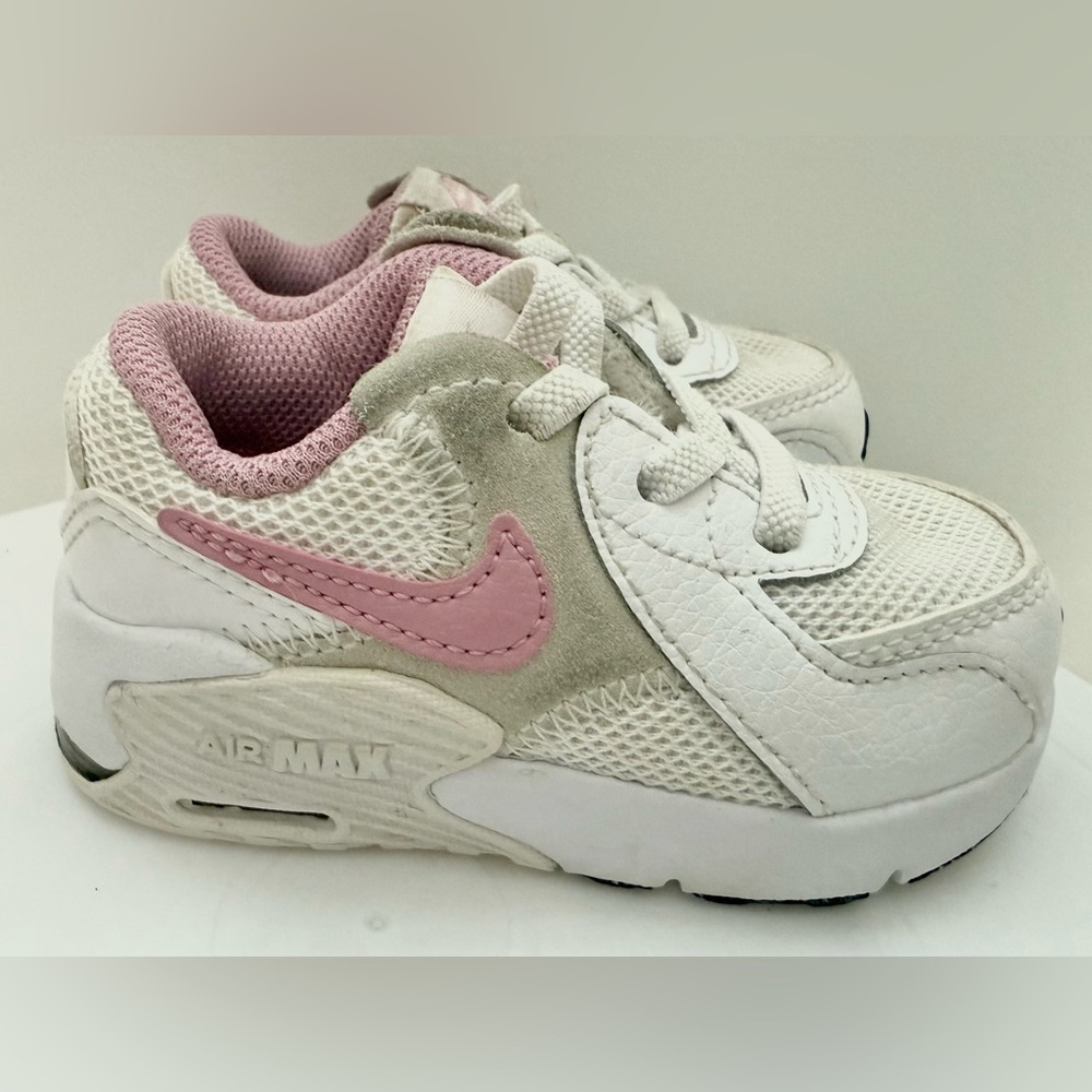 Nike Kids Air Max White and Pink Sneakers - Size 5C - Picture 5 of 9